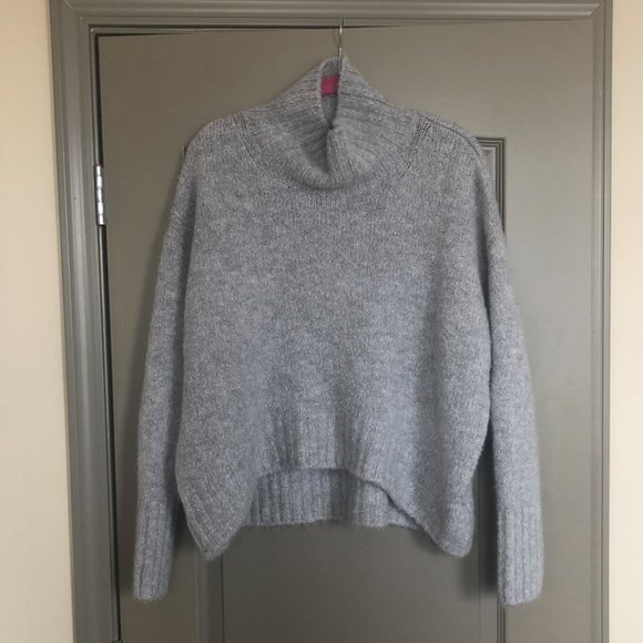 H&M Sweaters - H&M Gray Turtleneck Sweater